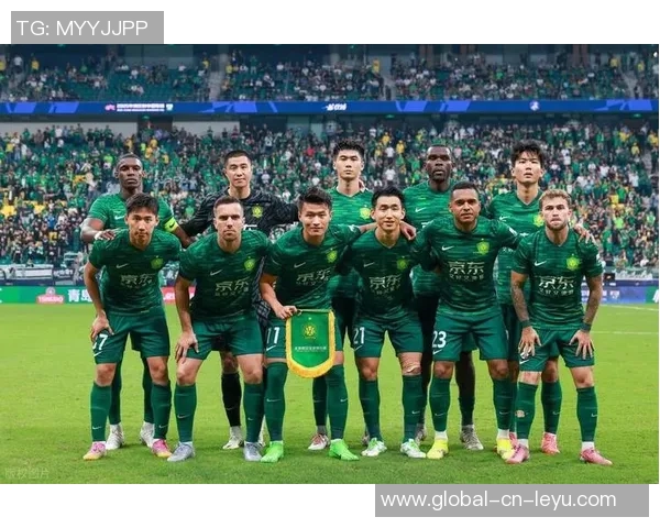 北京国安球队与业余球队激战一触即发期待精彩对决与球迷热情互动